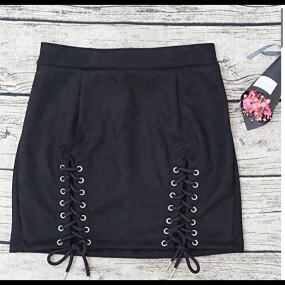 🖤🔥Sexy Black suede skirt🔥🖤 NWOT - Picture 4 of 6